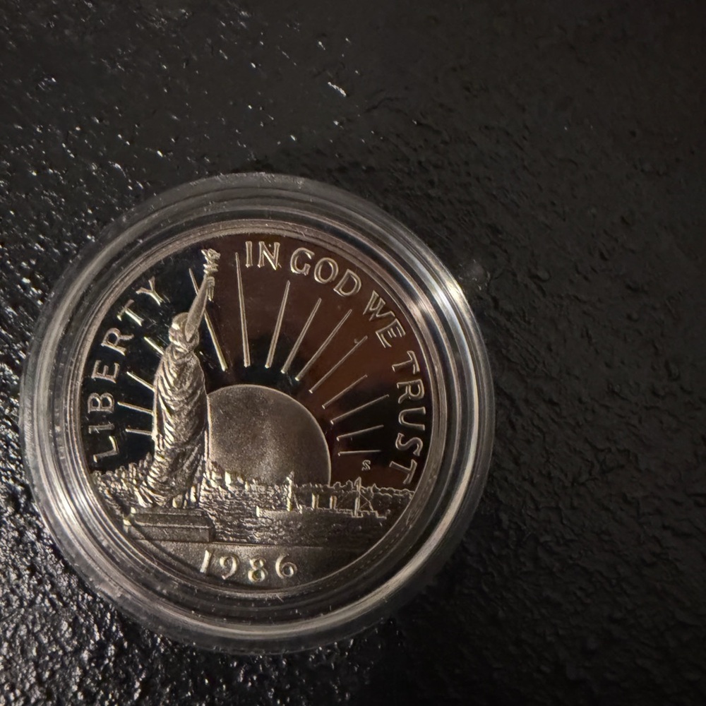 Liberty Silver Dollar set - Picture 6 of 8